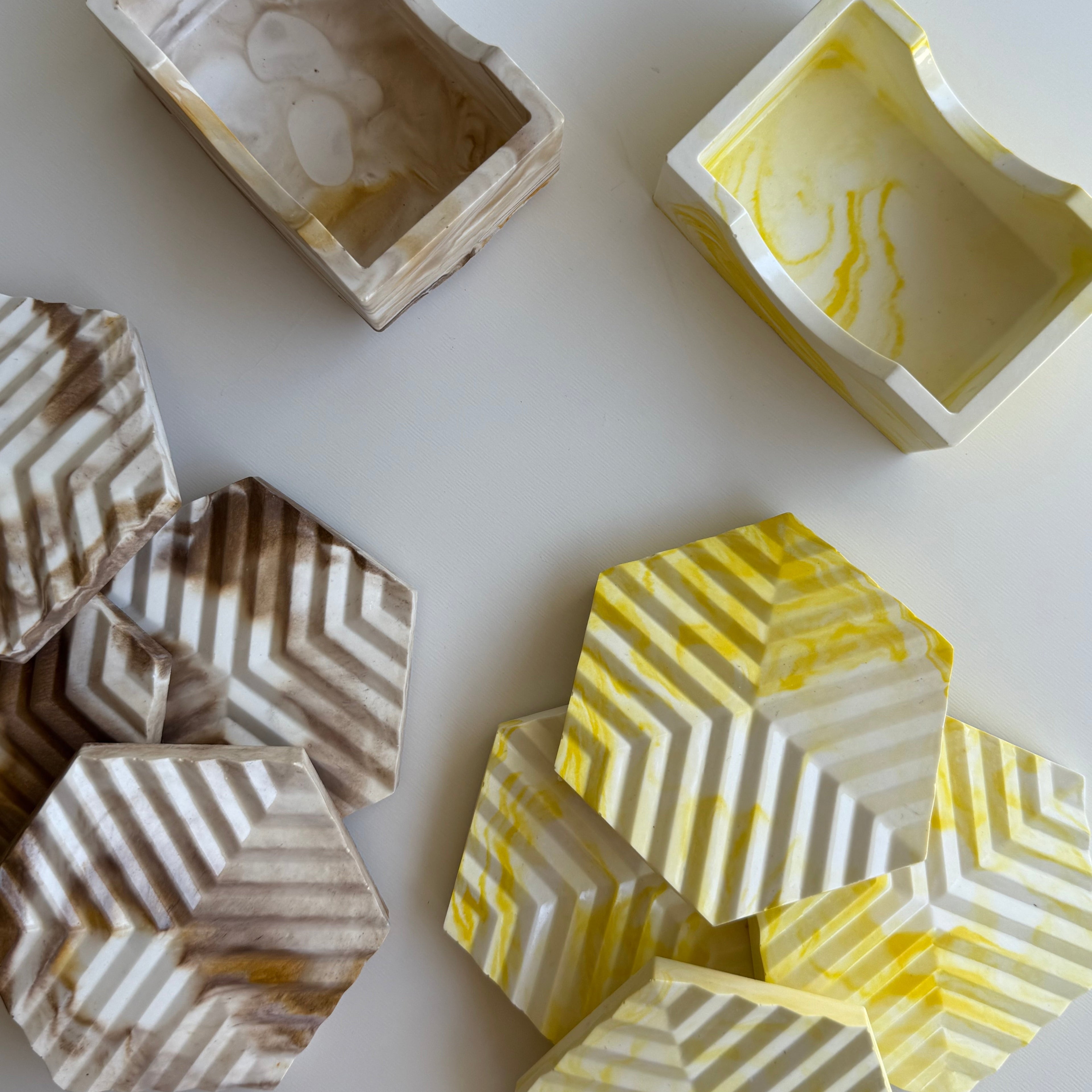 Πορσελάνινα Σουβέρ με Βάση