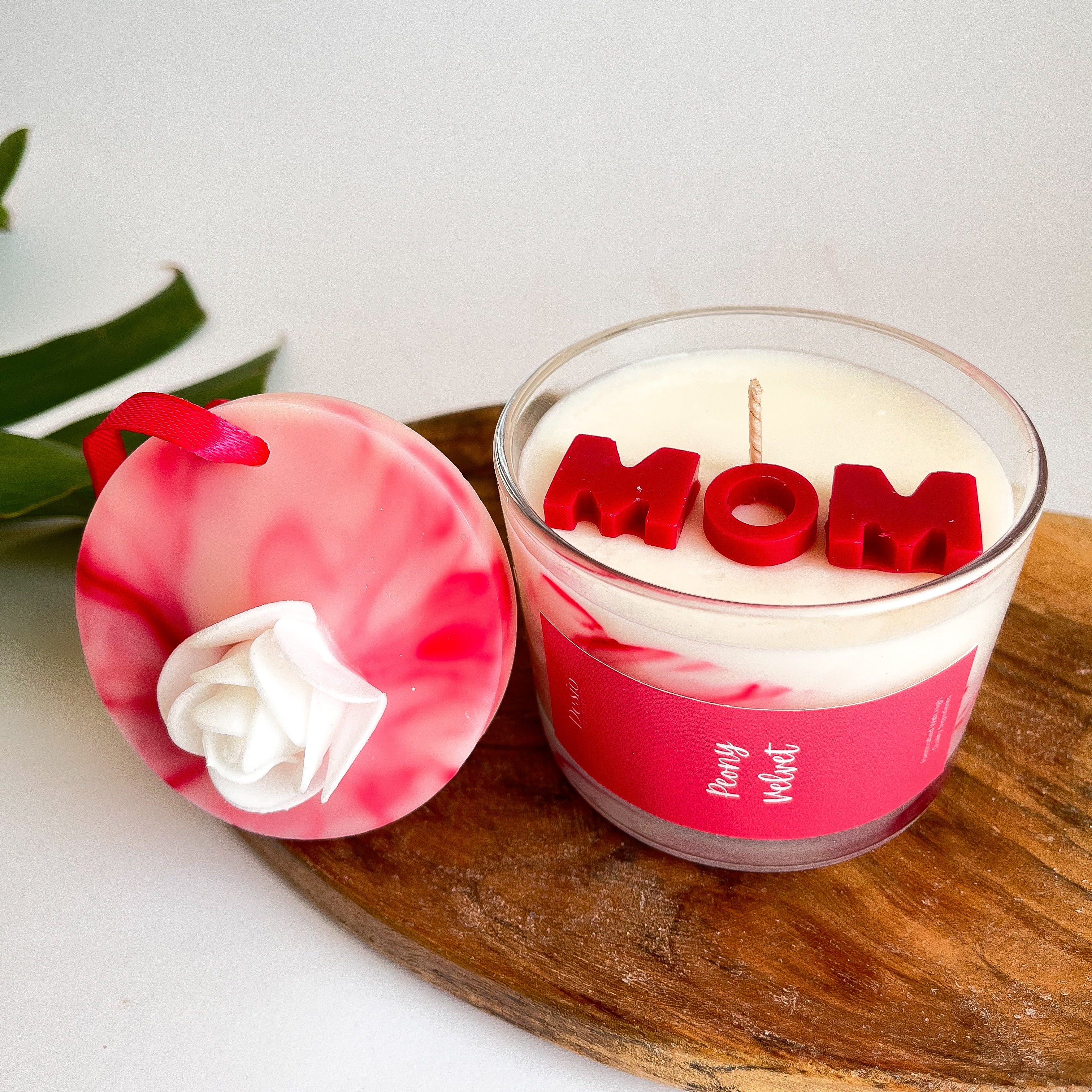 Σετ Αρωματικό Κερί "MOM" - 165 gr με Αρωματική Ταμπλέτα Ντουλάπας