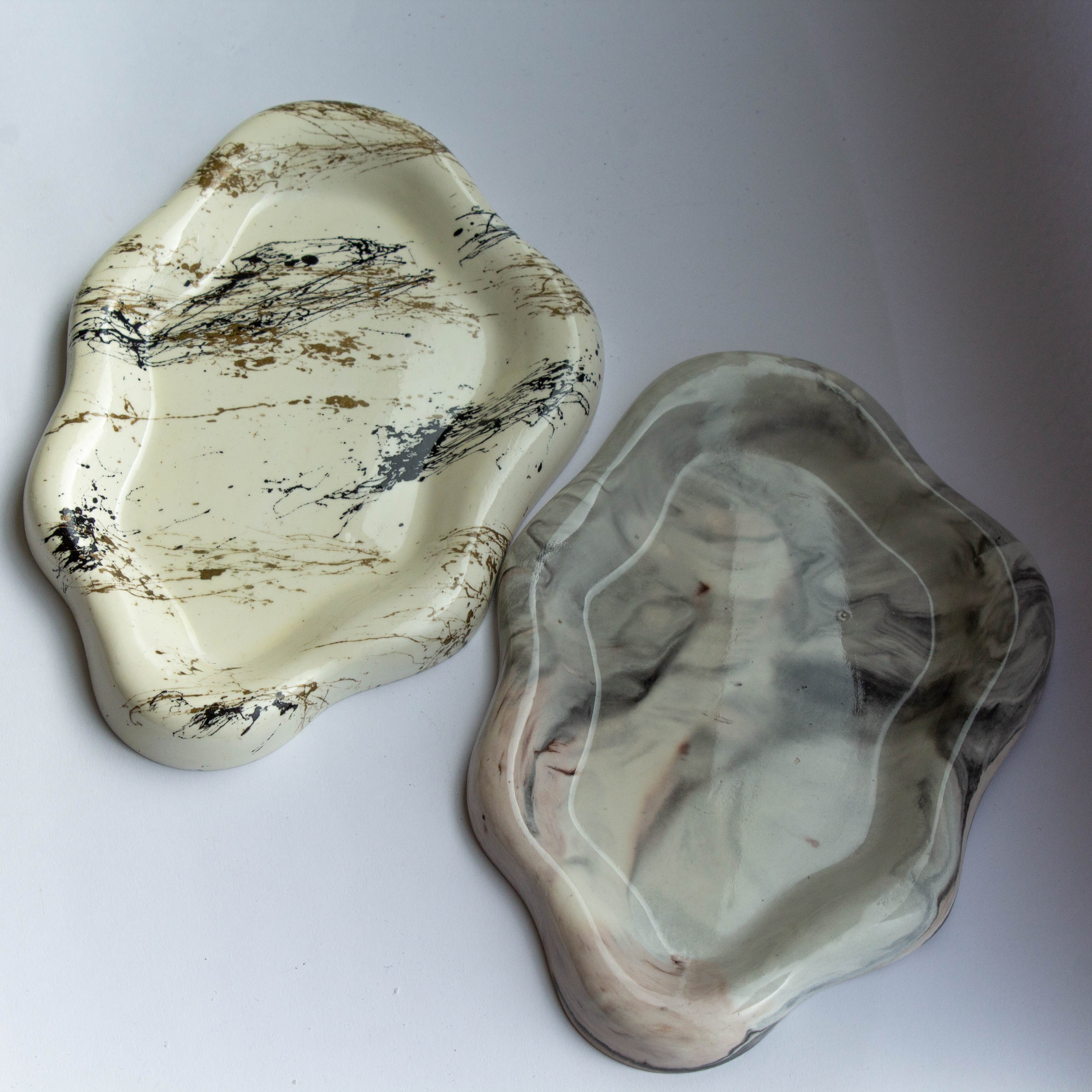 Πορσελάνινο δισκάκι σε ακανόνιστο σχήμα