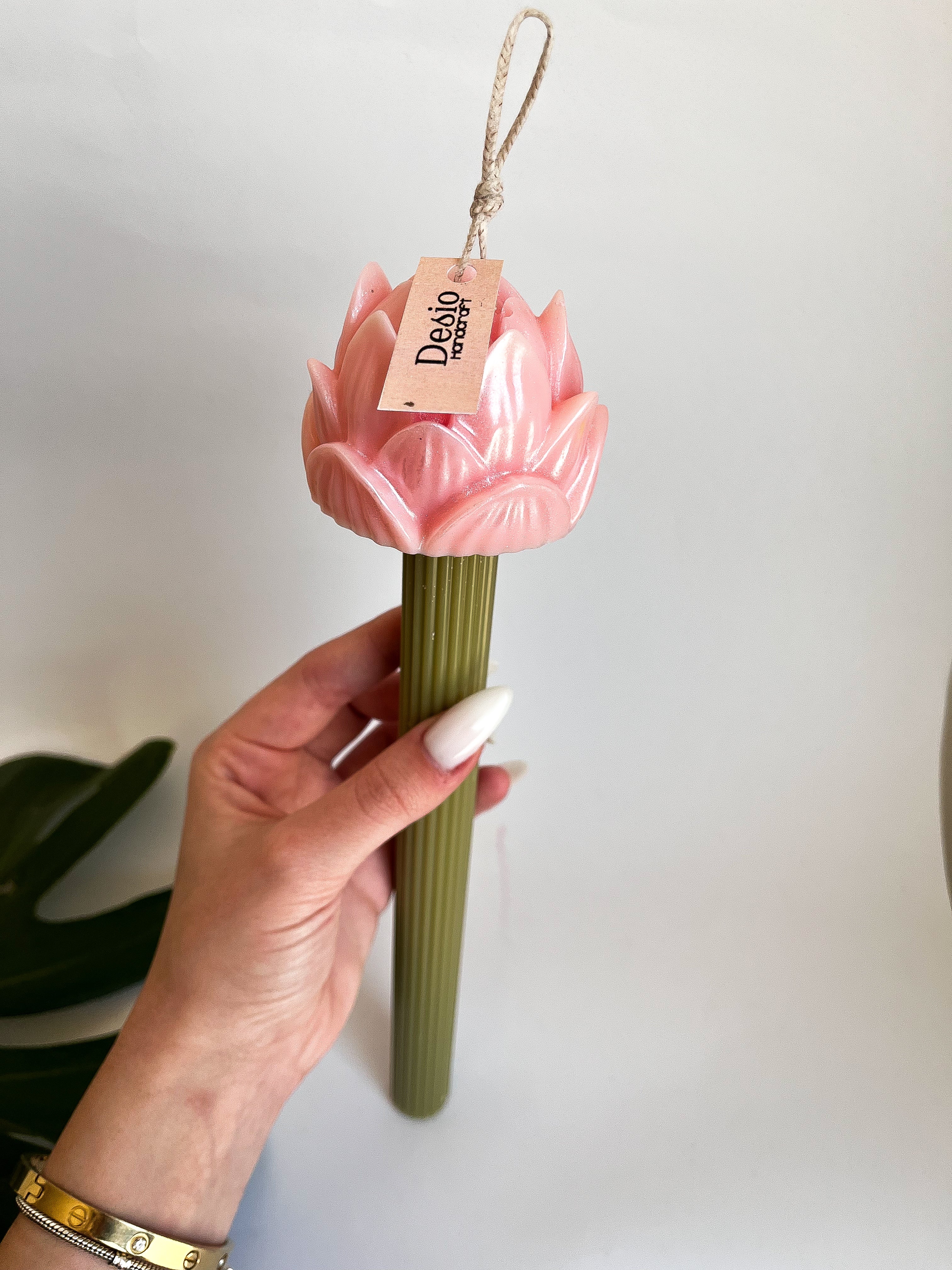 Χειροποίητη Αρωματική Λαμπάδα με Λωτό