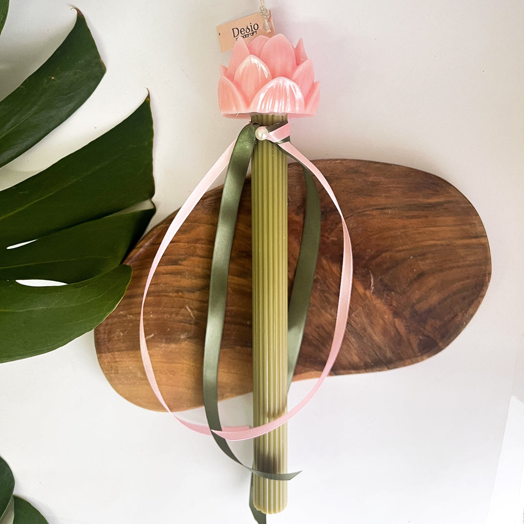 Χειροποίητη Αρωματική Λαμπάδα με Λωτό